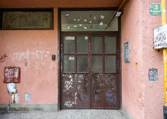 Suburban Escape 1 Apartman *